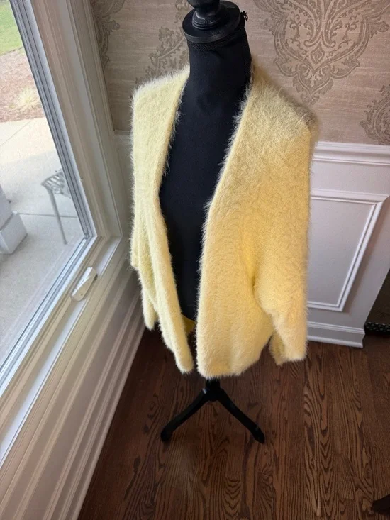 Urban Outfitters Nabila Yellow Fuzzy Oversized Longline Cardigan Size Medium - Picture 10 of 10